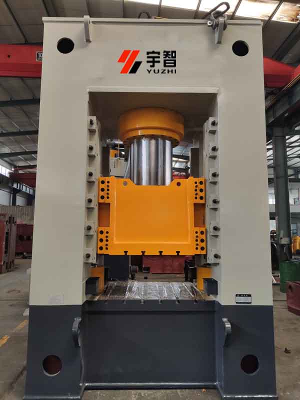800噸框架式液壓機(jī)實物圖