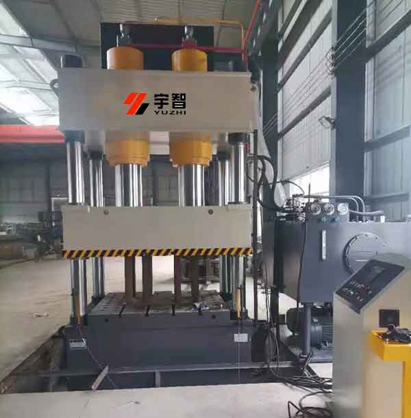 500噸農(nóng)機(jī)配件拉伸液壓機(jī)安裝現(xiàn)場(chǎng)圖