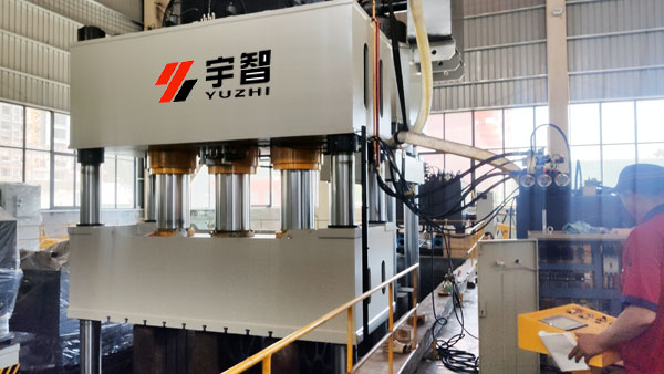 1500噸四柱液壓機(jī)