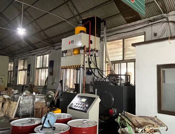 液壓墊拉伸成型專用液壓機(jī)